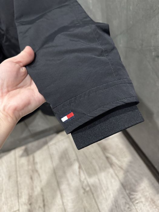 Ветровка Tommy Hilfiger