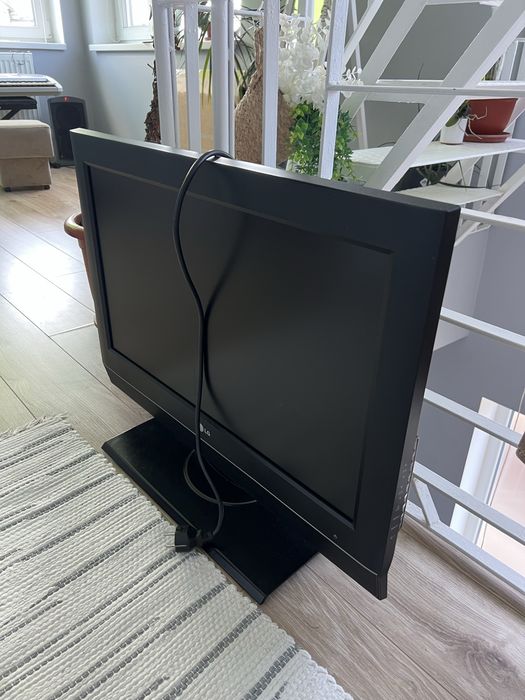 Televizor LG 26LC51
