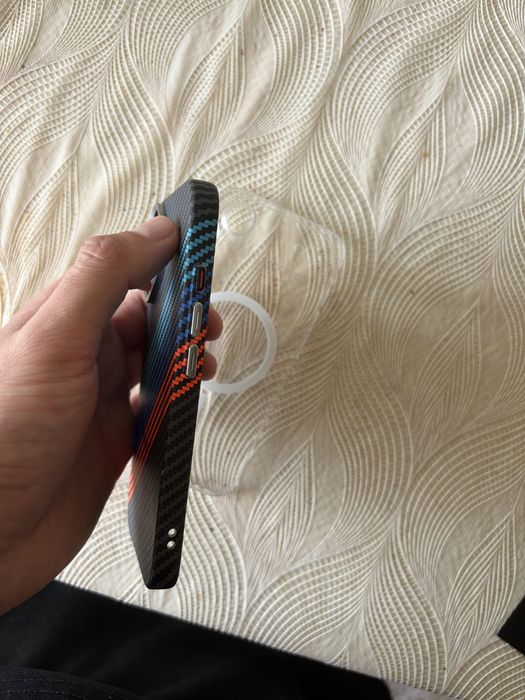 Чехол IPhone 16