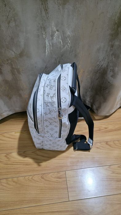 Ghiozdan Louis vuitton