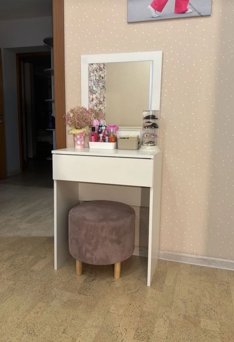 Туалетный столик с зеркалом Oynali kiyinish stoli