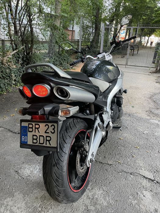 Moto Suzuki GSR600