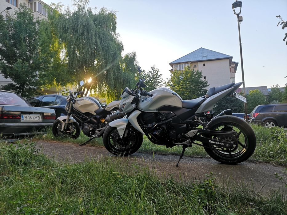 Kawasaki Z750, an 2012, 30.000 km, crush bars, toba leo vince, codita