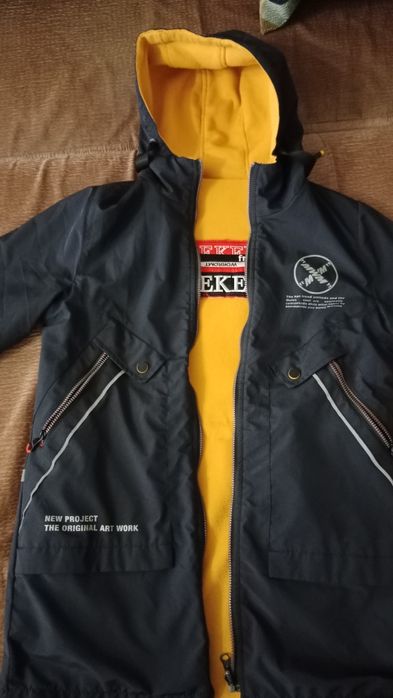 Продам куртку осенний 10.  13. Лет