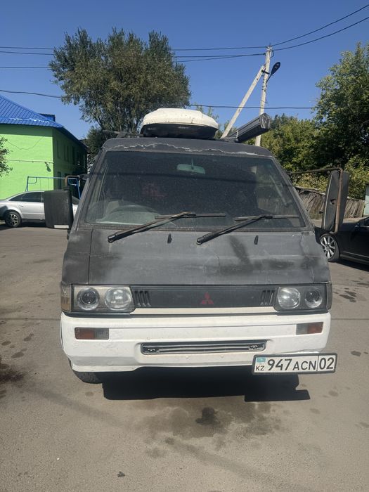 Продам Митсубиси Делику