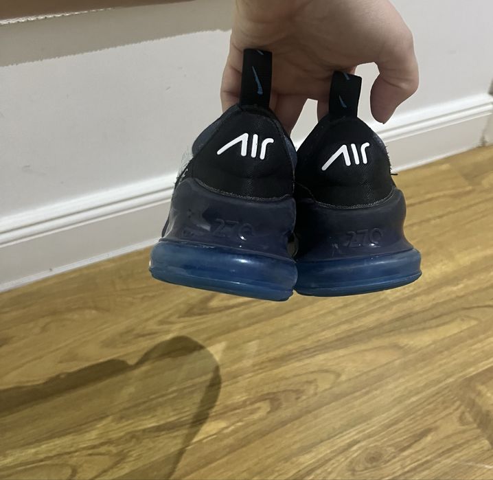 Adidasi Nike model 270 , masura 35