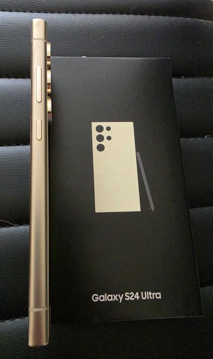ПРОДАВАМ Galaxy S24 Ultra 512GB+12GB RAM златен