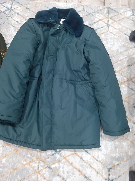 Продам 2 бушлата