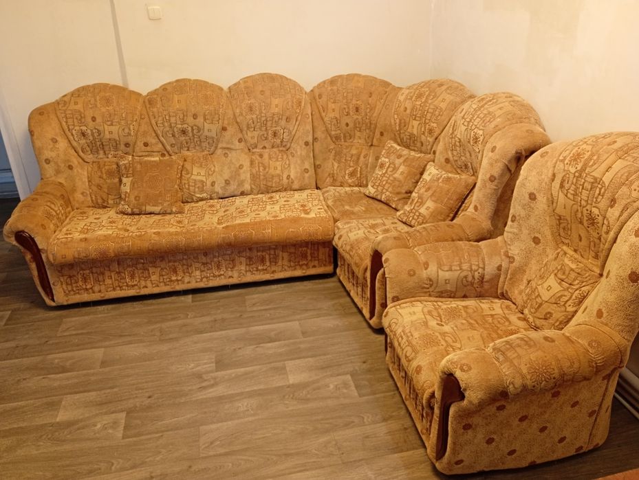 Продам угловой диван