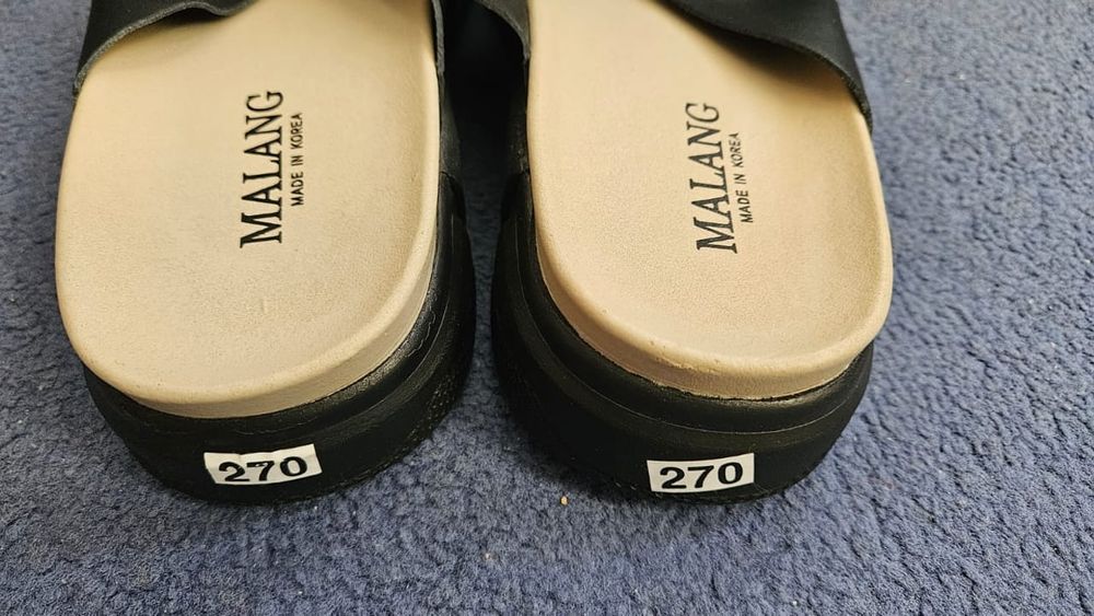 Продам фирменные шлепанцы