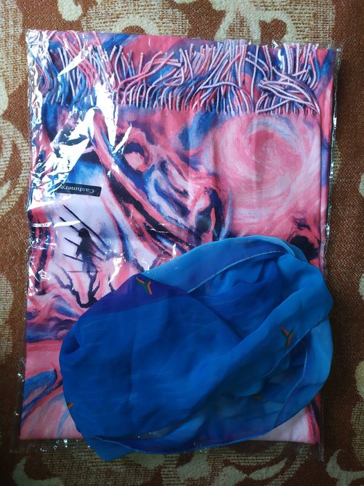 Нов шал с подарък друг шал подаръци за нова година