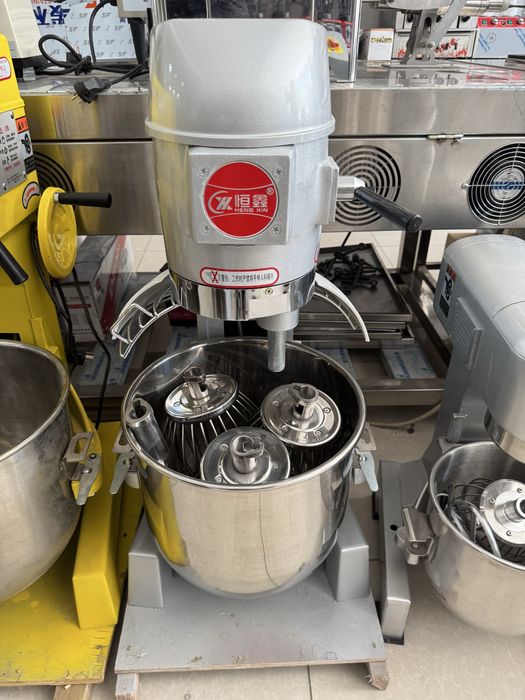 Mikser mekser planitarni