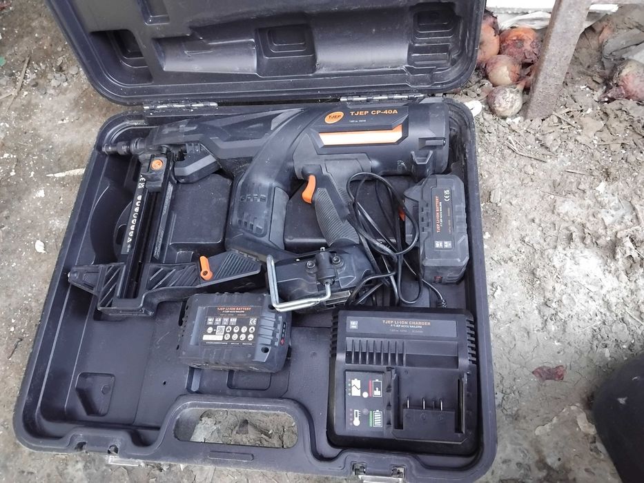 Pistol Tjep pentru rigips, tavane