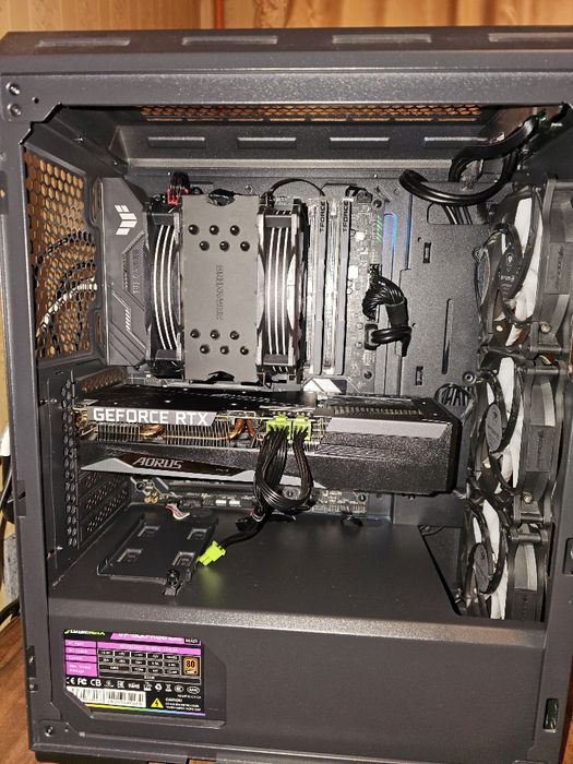 Компьютер, Монитор, Клавиатура. Наушники-Бесплатно.