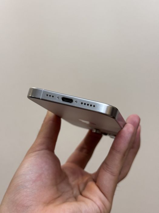 Iphone 15 Pro. 256гб. 90% акб