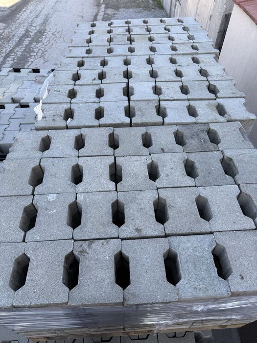 Продавам Бехатон 8 см.