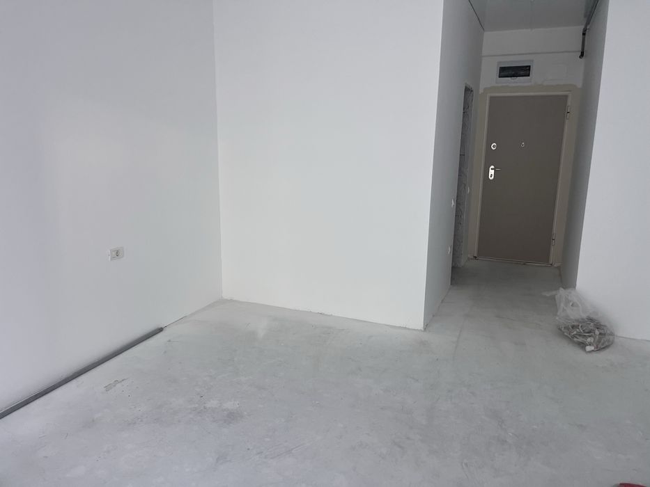 Inchiriez garsoniera cu vedere la mare