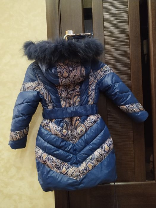 Продам тёплое пальто для девочек.