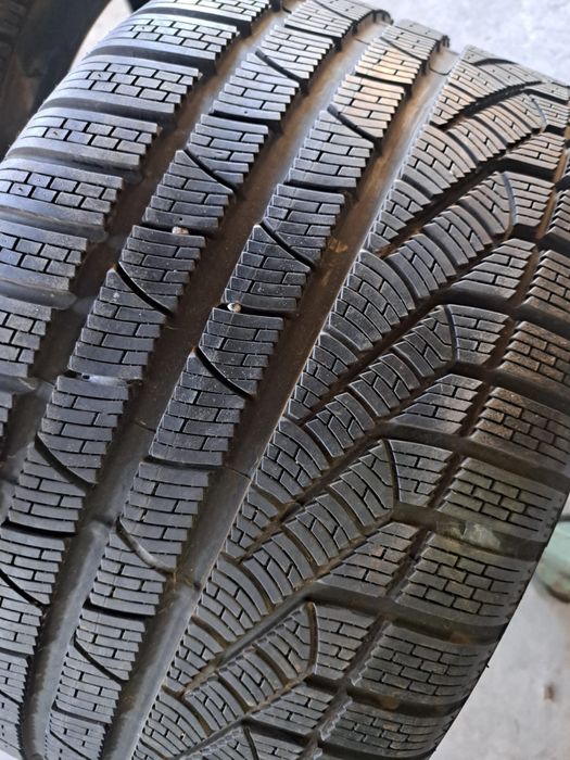2 anvelope iarnă 295 35 r19 Pirelli