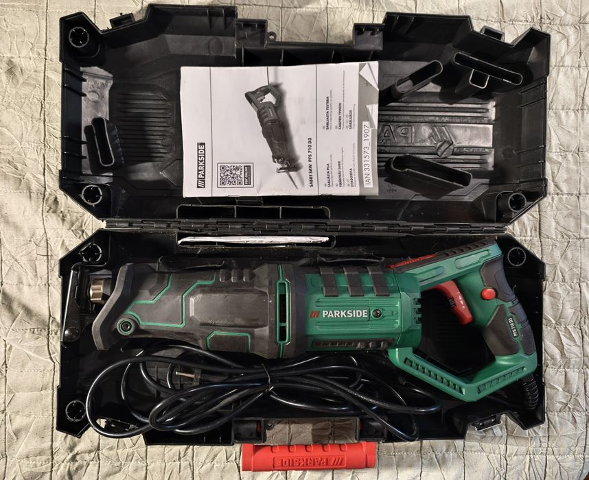 Fierăstrău sabie Parkside 710W + set pânze noi