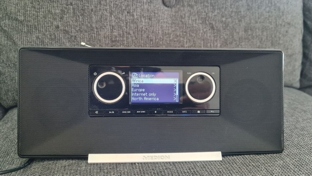 Medion I-net, FM, DAB+,USB player.