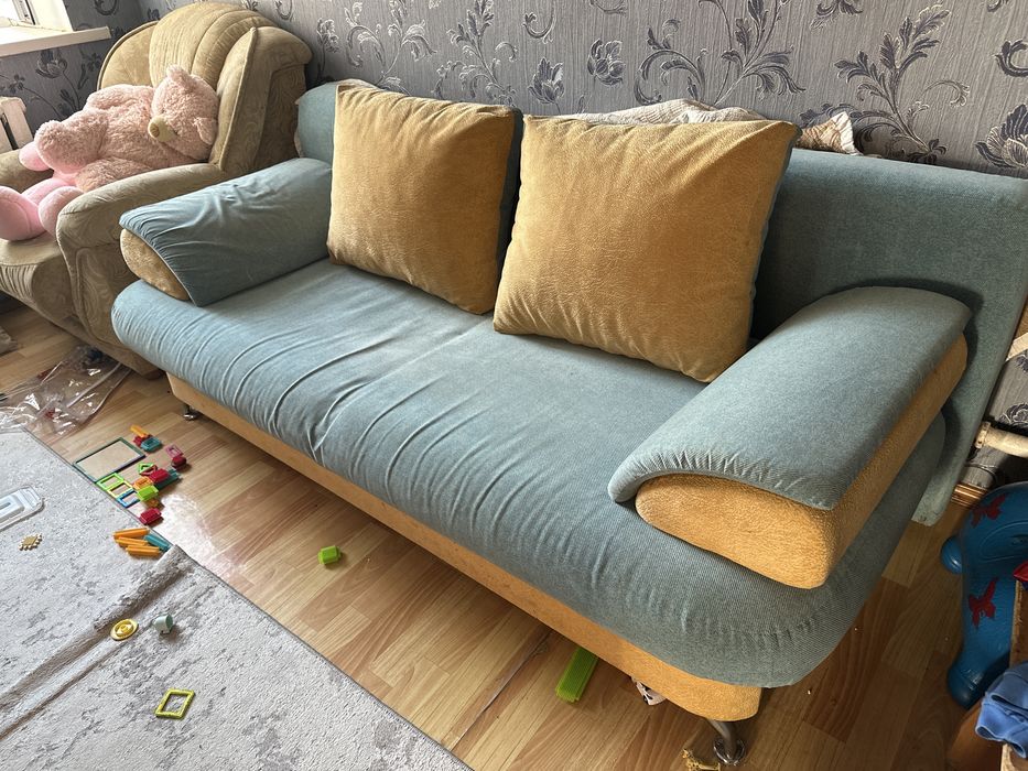Диван дешево срочно продам