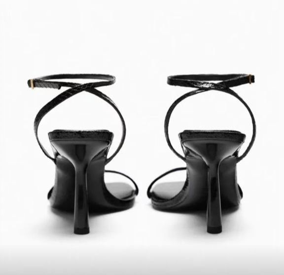 Стильные босоножки Zara