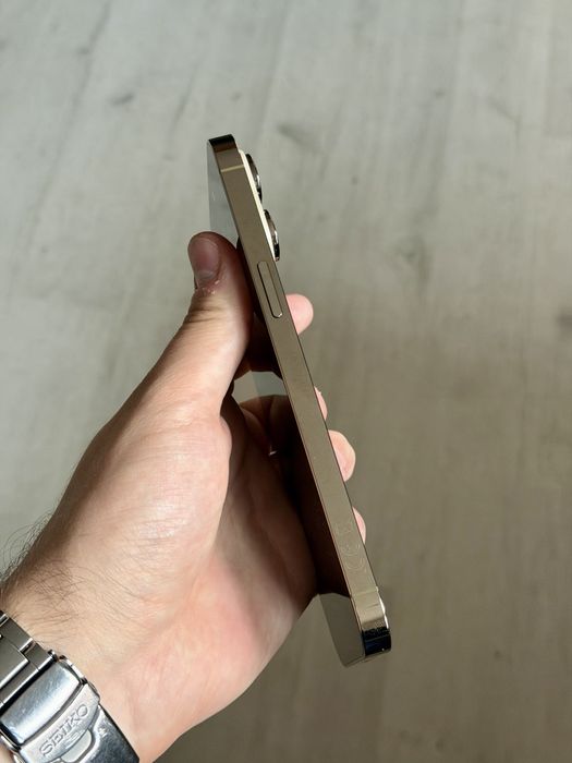 iPhone 14 Pro Max / 128 GB / Baterie 88% / Gold / Impecabil