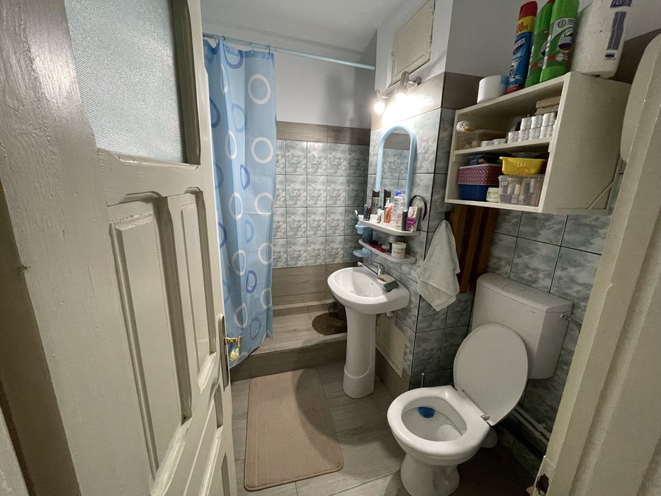 Apartament decomandat cu 2 camere