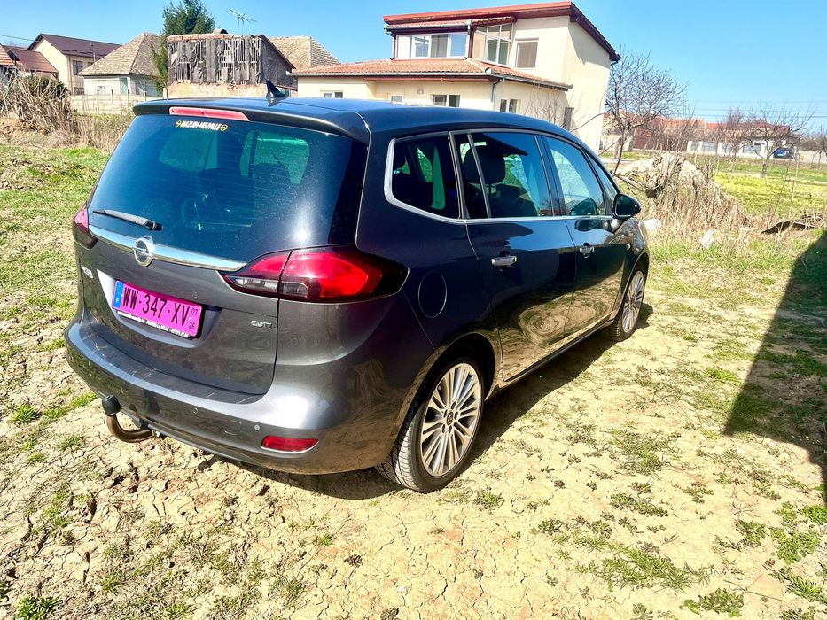Opel Zafira Tourer 2.0