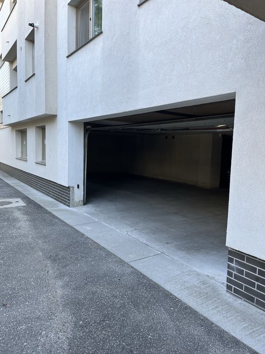 Inchiriez apartament 2 camere / bloc nou