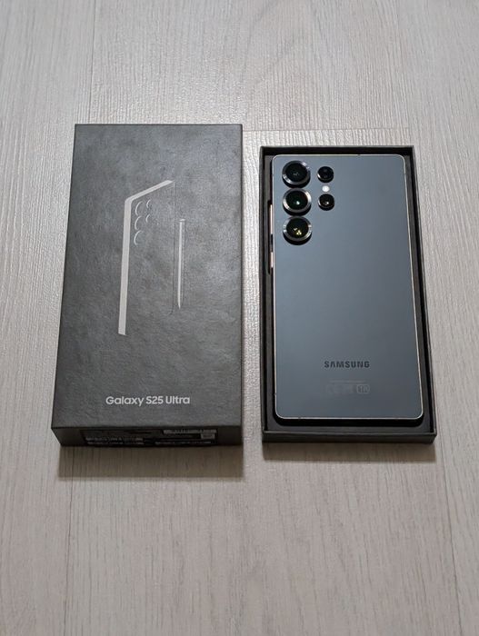 Samsung S25 Ultra 256 gb Ram 12 5G EAC