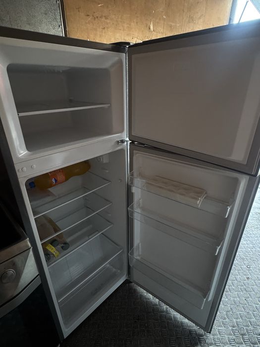 Хладилник с фризер gorenje инокс