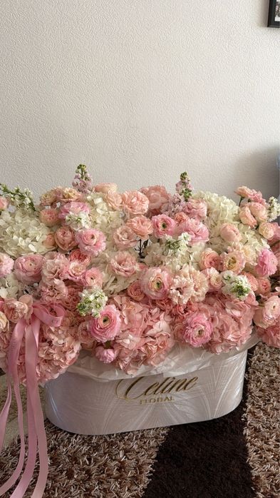 Огромный нежный букет