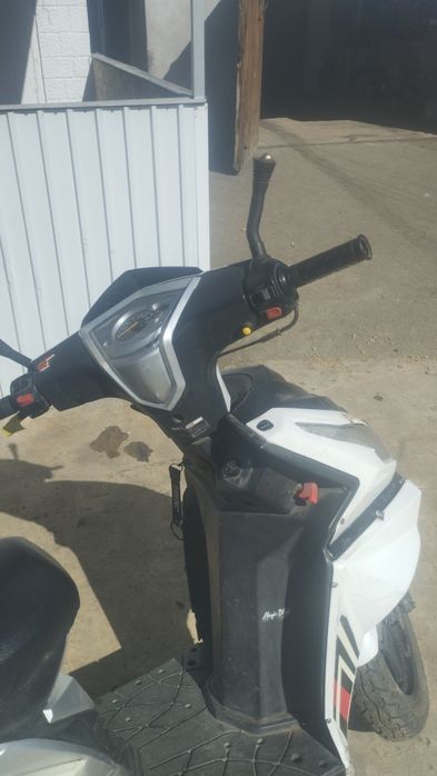 Скутер 150кубов педа