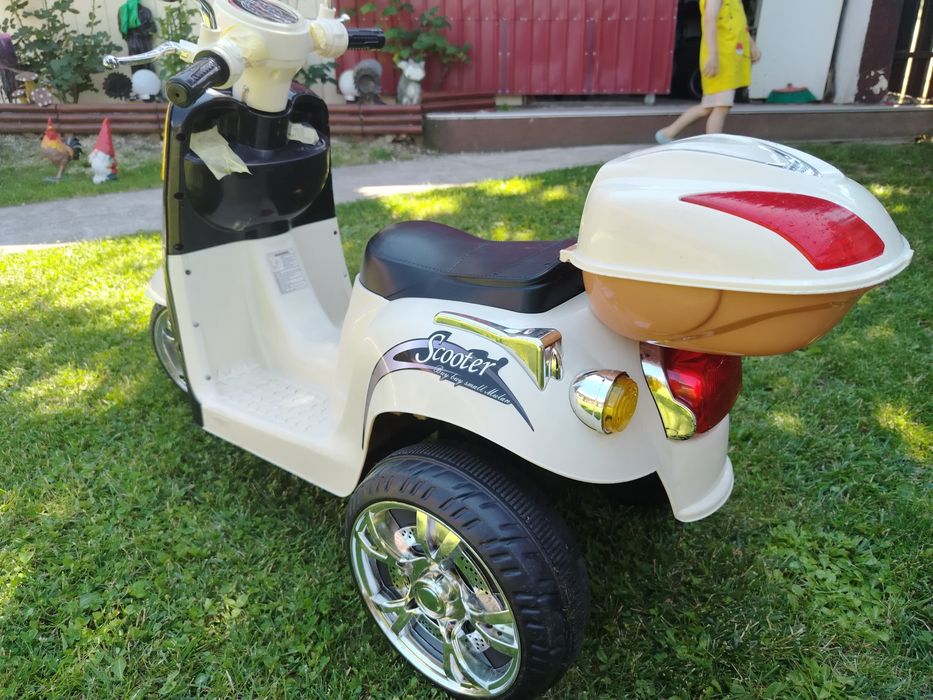 Scooter electric
