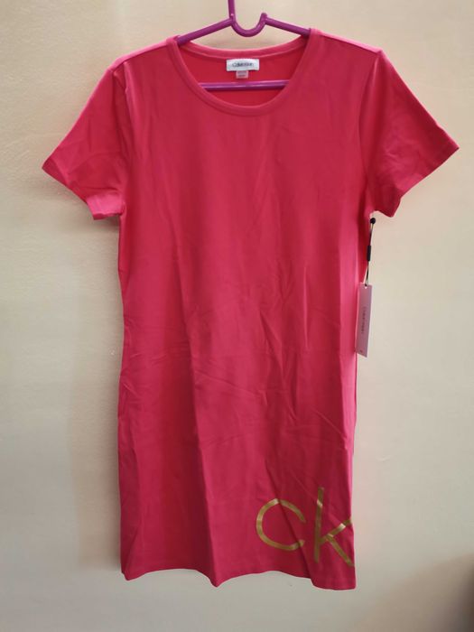 Дамска рокля много добро качество