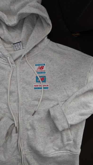 Къс дамски суичър New Balance, S