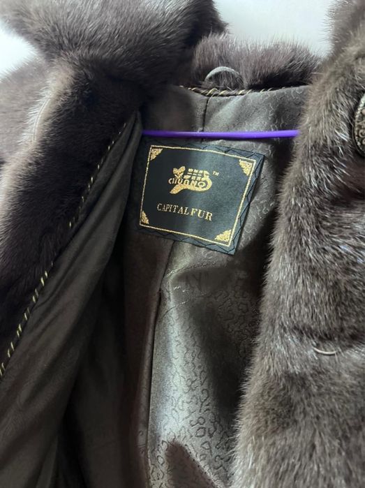 Парка и шуба сатылады