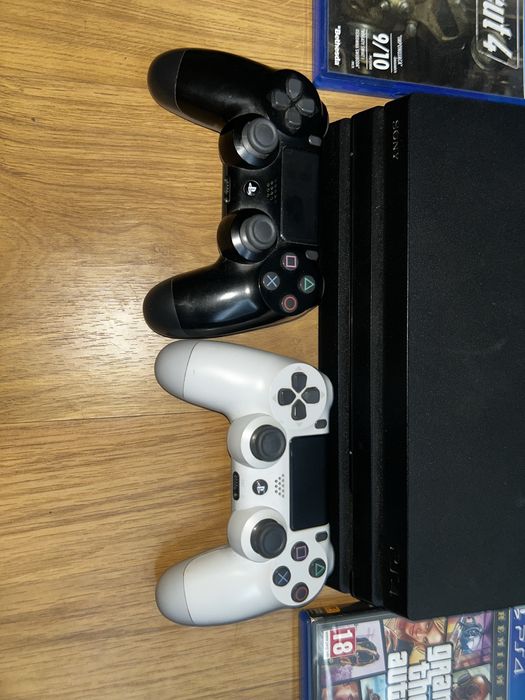 Ps4 pro 1TB plus 6 jocuri