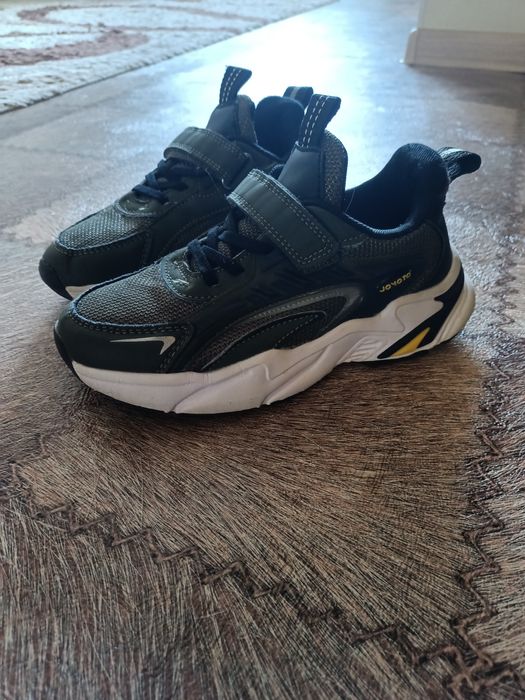 Кроссовки 34размер