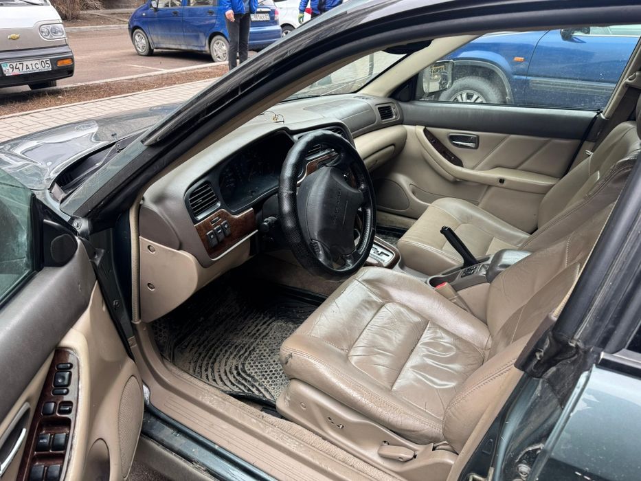 Субару легаси 2001