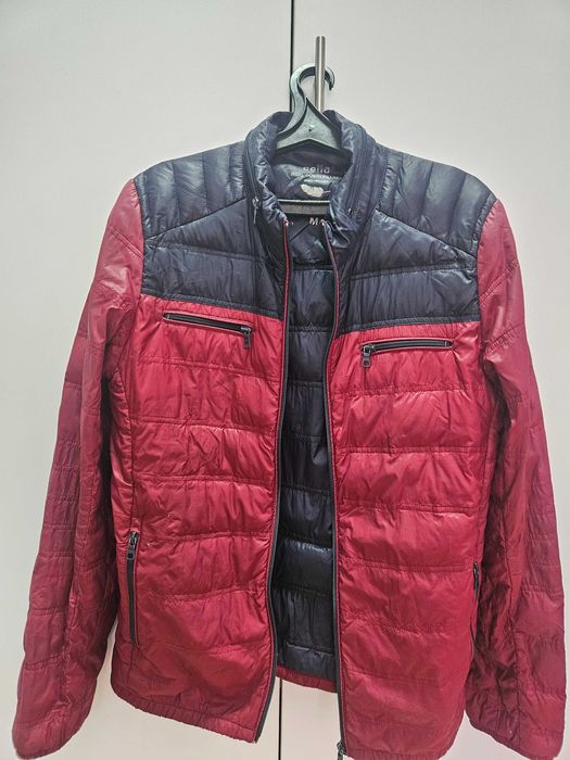 Куртка ветровка красная