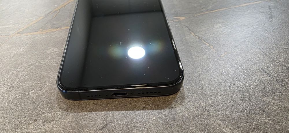 Iphone 15 pro max 256gb като нов