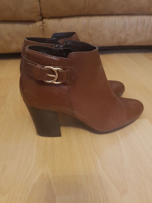 Botine maro căprioară