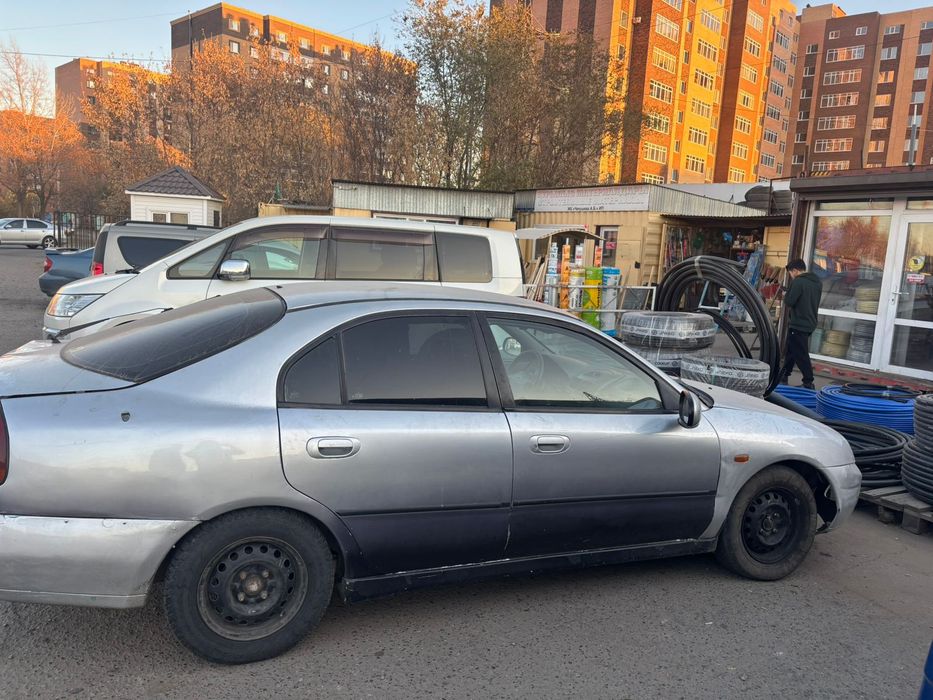 Продам Митсубиси Каризма