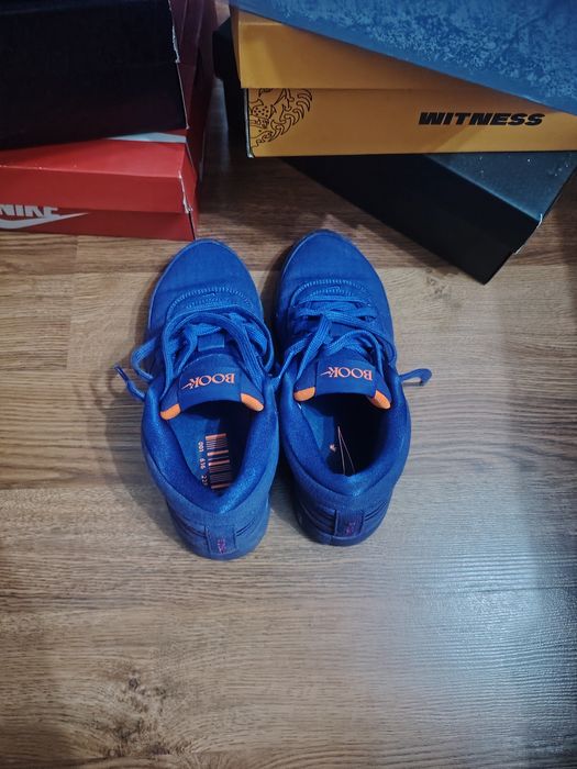 Adidași superbi, originali