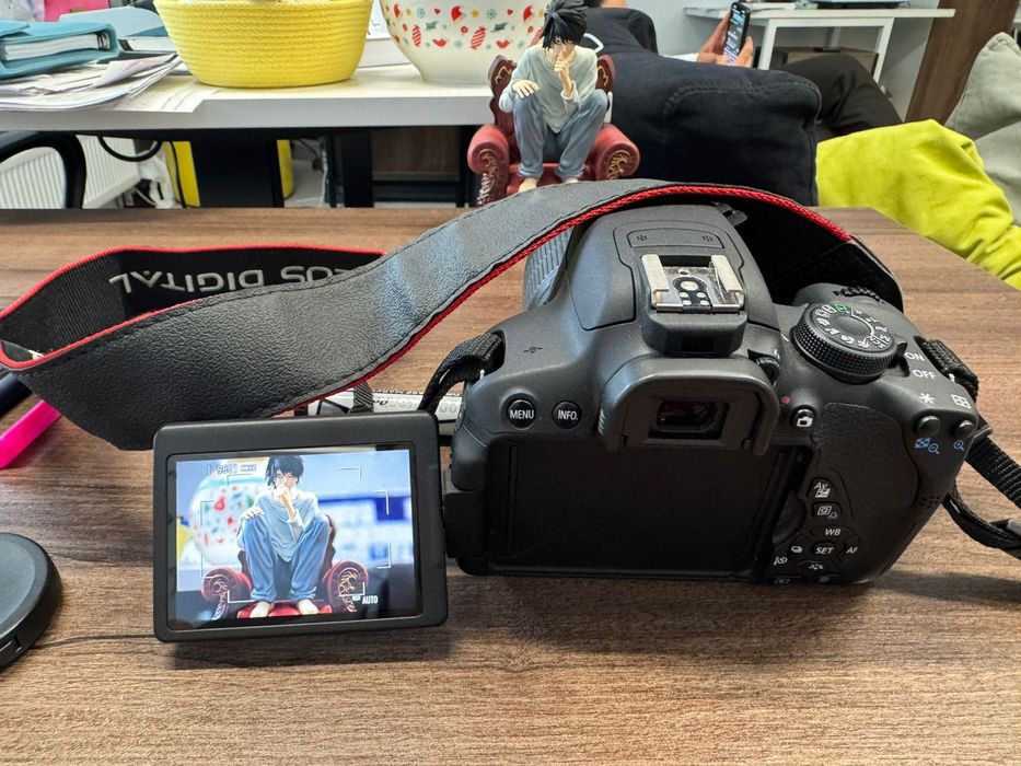 Canon EOS 700D Продам