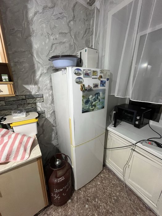 Продам холодильник