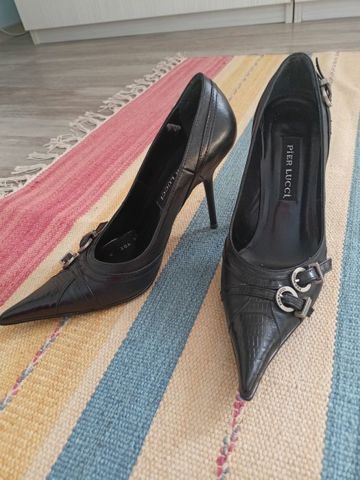 Черни кожени оригинални обувки Pier Lucci 36 номер